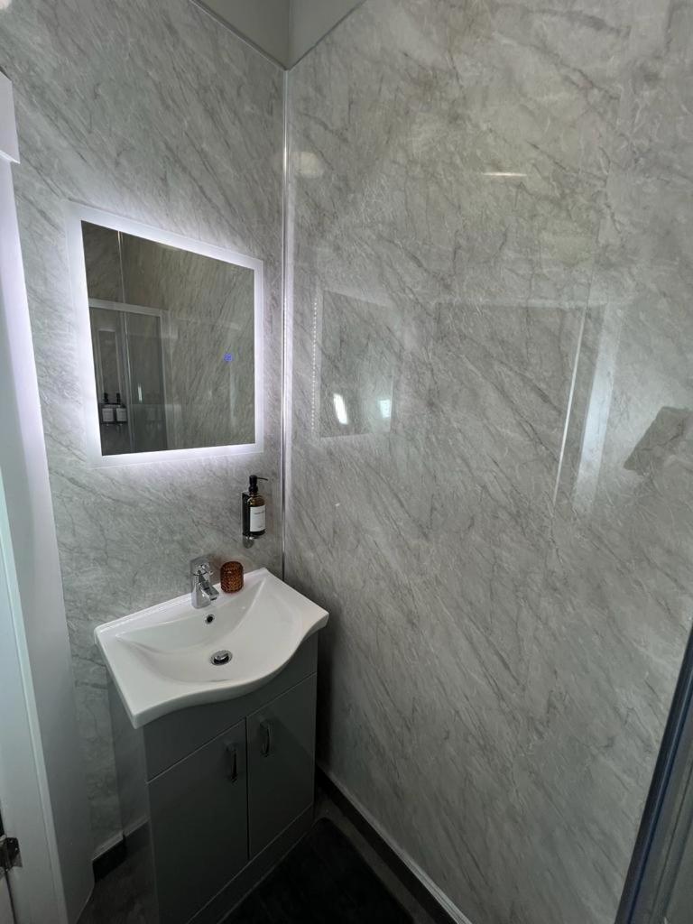 No 6 Lansdowne Apartment Портръш Стая снимка